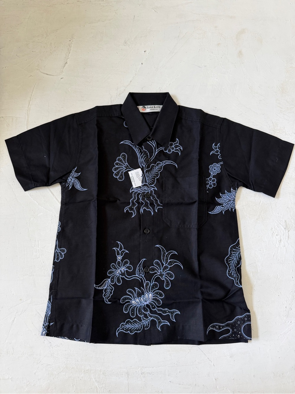 Batik Keris Indonesia Dress Shirt Kids Black Blue Floral Short Sleeve Size S NWT